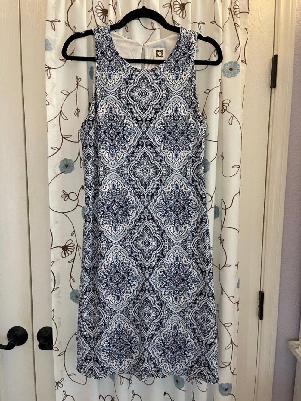 Women's Sz 10 Anne Klein Navy White Medallion Print Dress